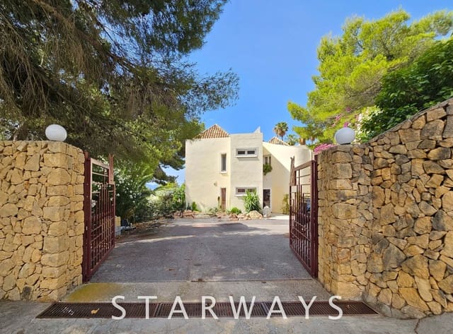 4 sypialnia Willa na sprzedaż w Altea z basenem garażem - 525 000 € (Ref: 8255553)
