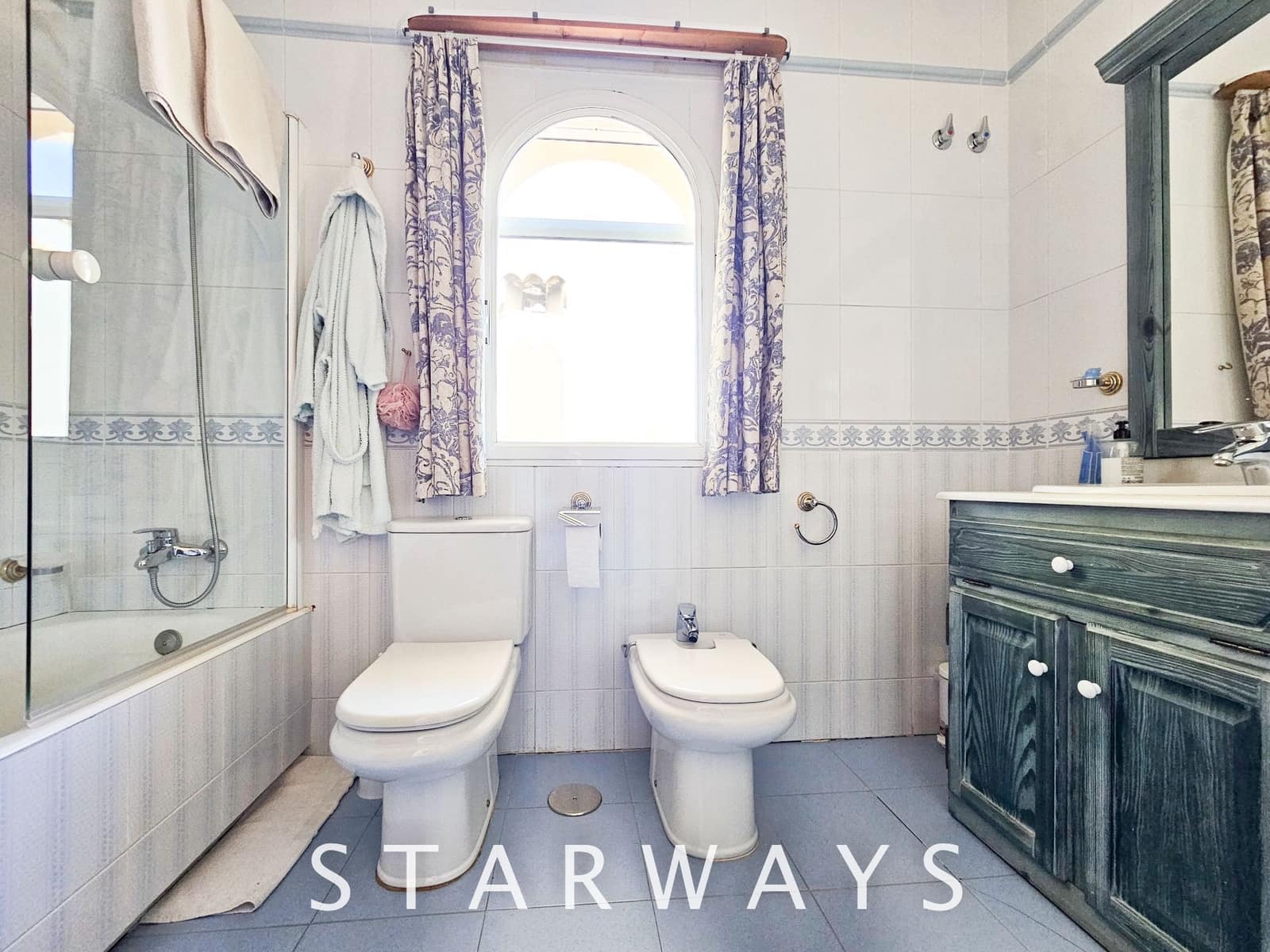 8 Zimmer Villa zu verkaufen in Alfaz del Pi / L'Alfas del Pi mit Pool Garage - 1.750.000 € (Ref: 8288970)