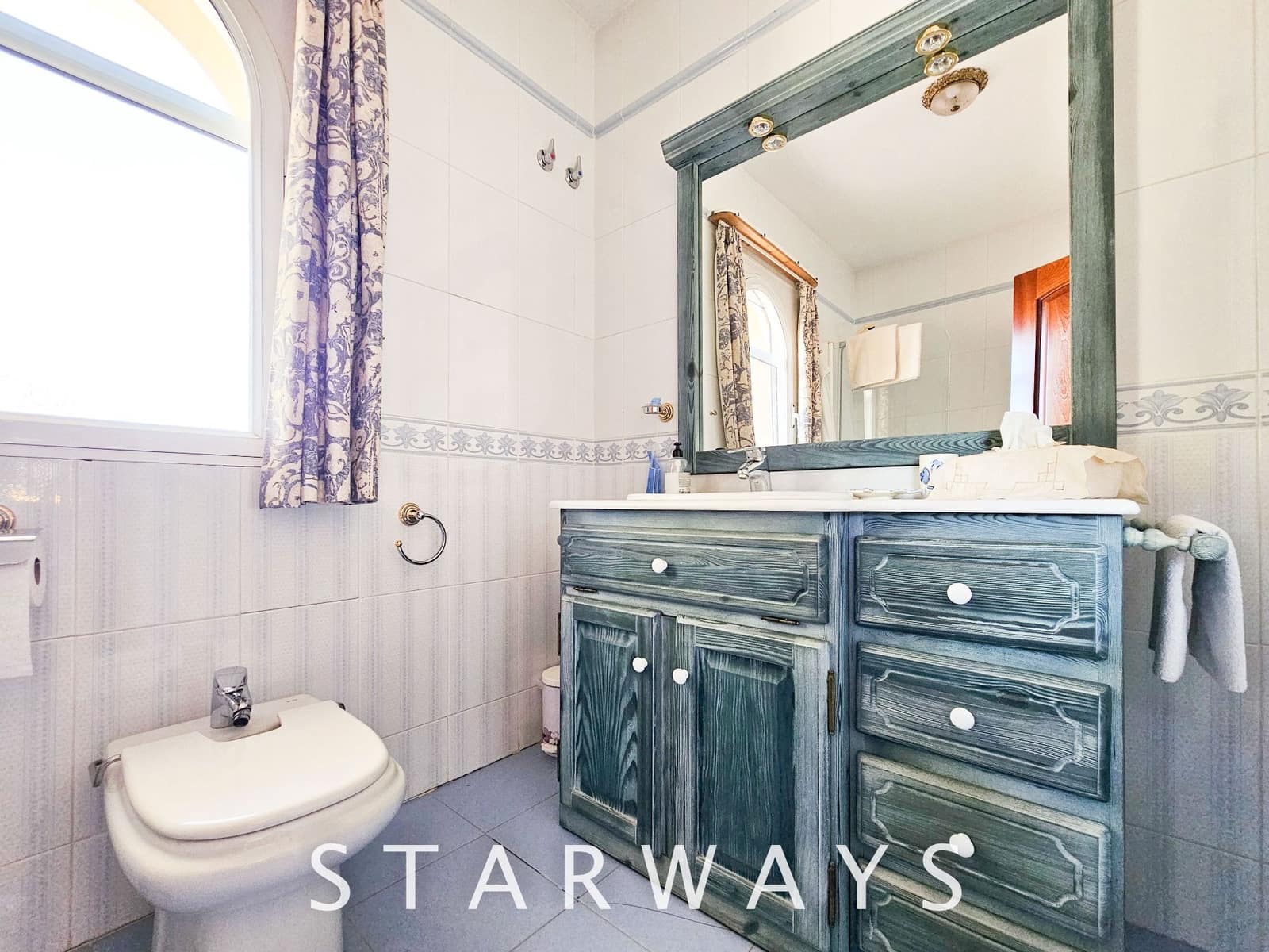 8 Zimmer Villa zu verkaufen in Alfaz del Pi / L'Alfas del Pi mit Pool Garage - 1.750.000 € (Ref: 8288970)