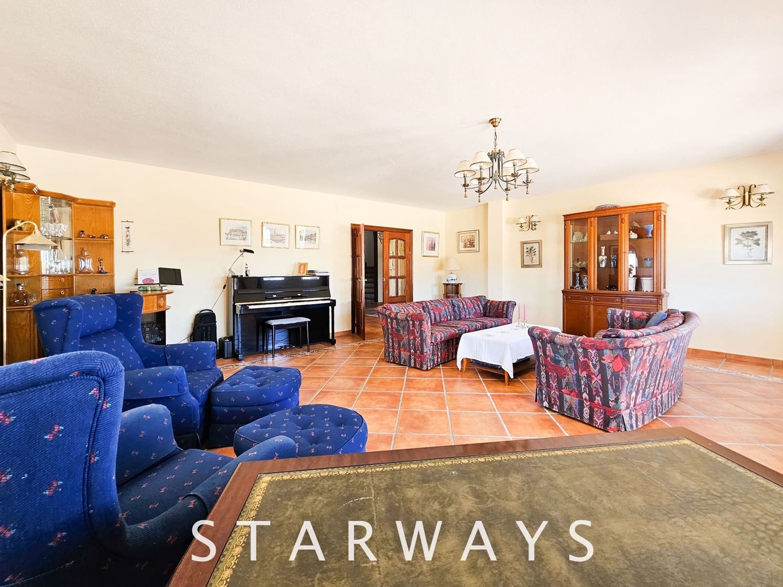 8 Zimmer Villa zu verkaufen in Alfaz del Pi / L'Alfas del Pi mit Pool Garage - 1.750.000 € (Ref: 8288970)