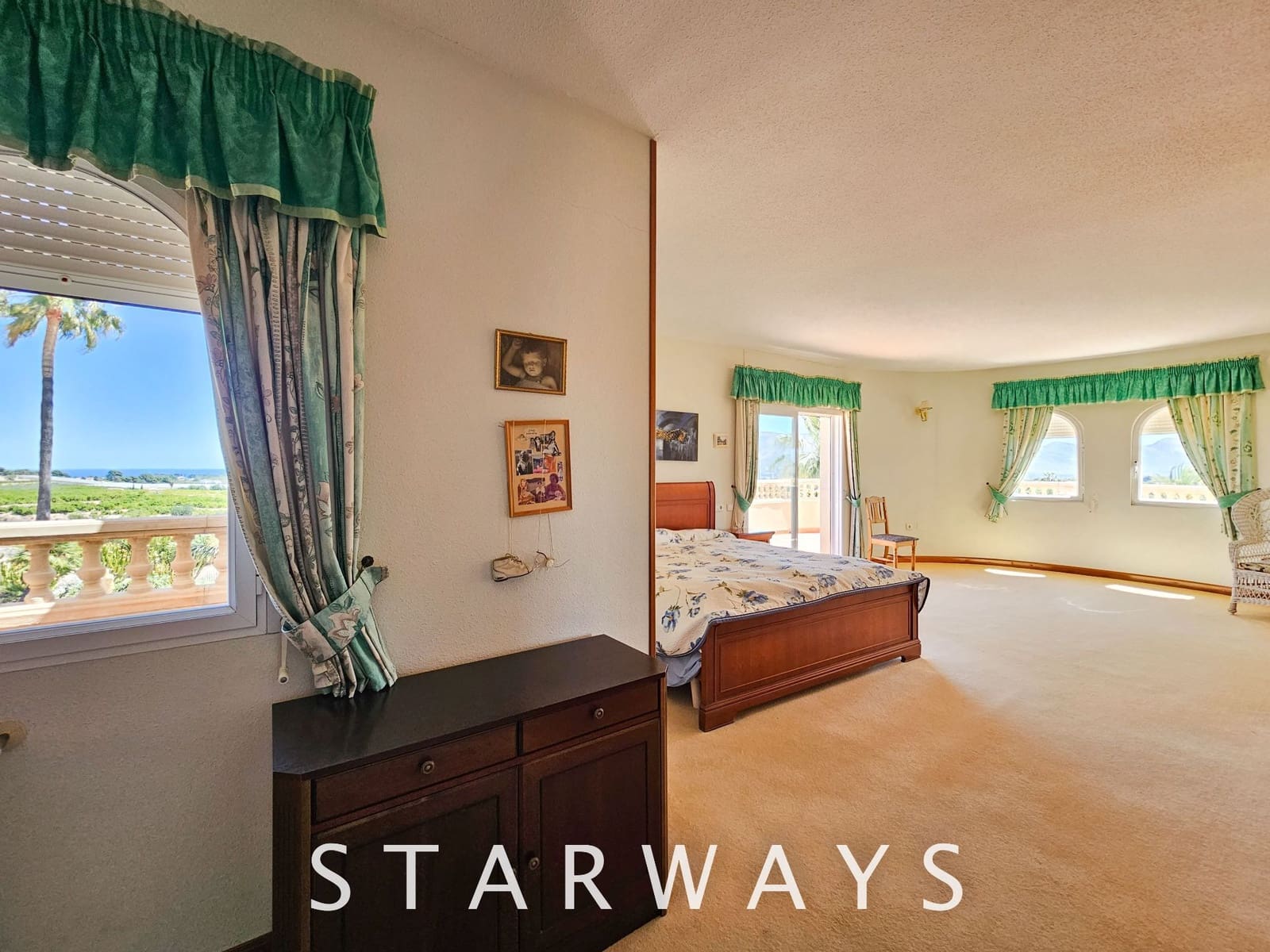 8 Zimmer Villa zu verkaufen in Alfaz del Pi / L'Alfas del Pi mit Pool Garage - 1.750.000 € (Ref: 8288970)