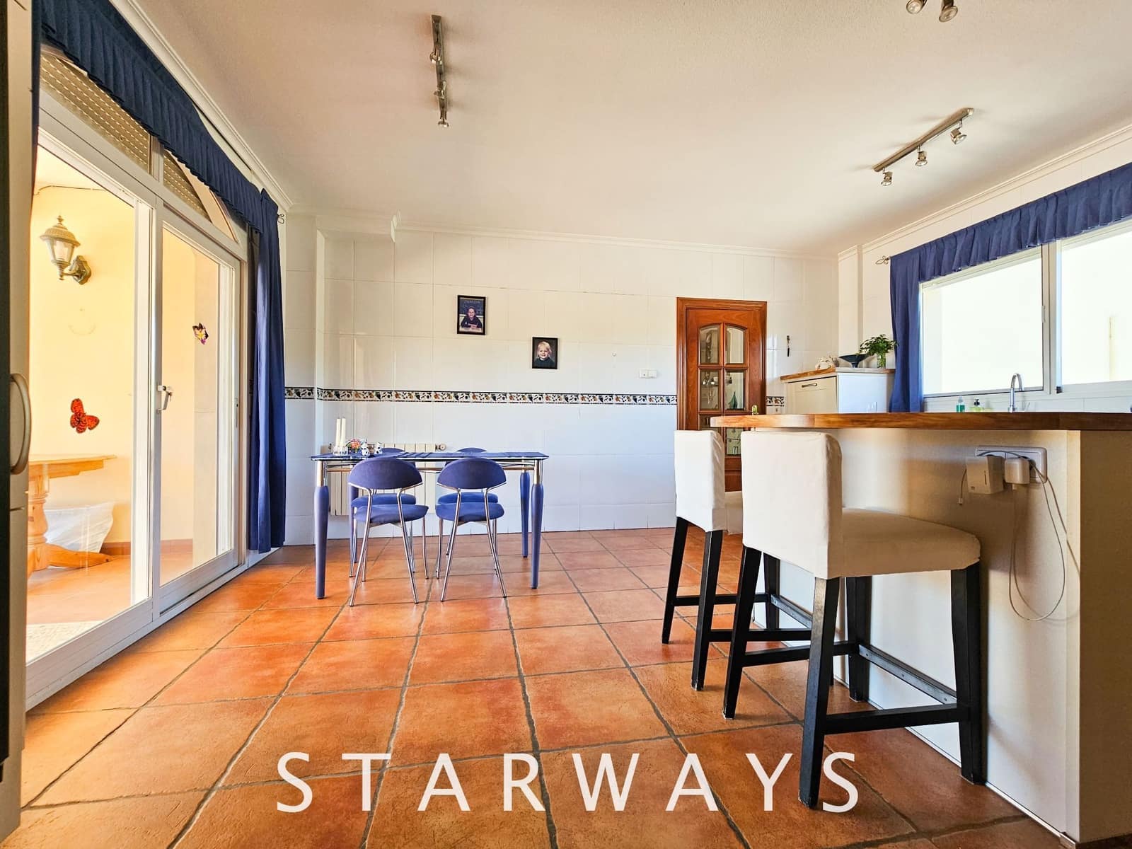 8 Zimmer Villa zu verkaufen in Alfaz del Pi / L'Alfas del Pi mit Pool Garage - 1.750.000 € (Ref: 8288970)