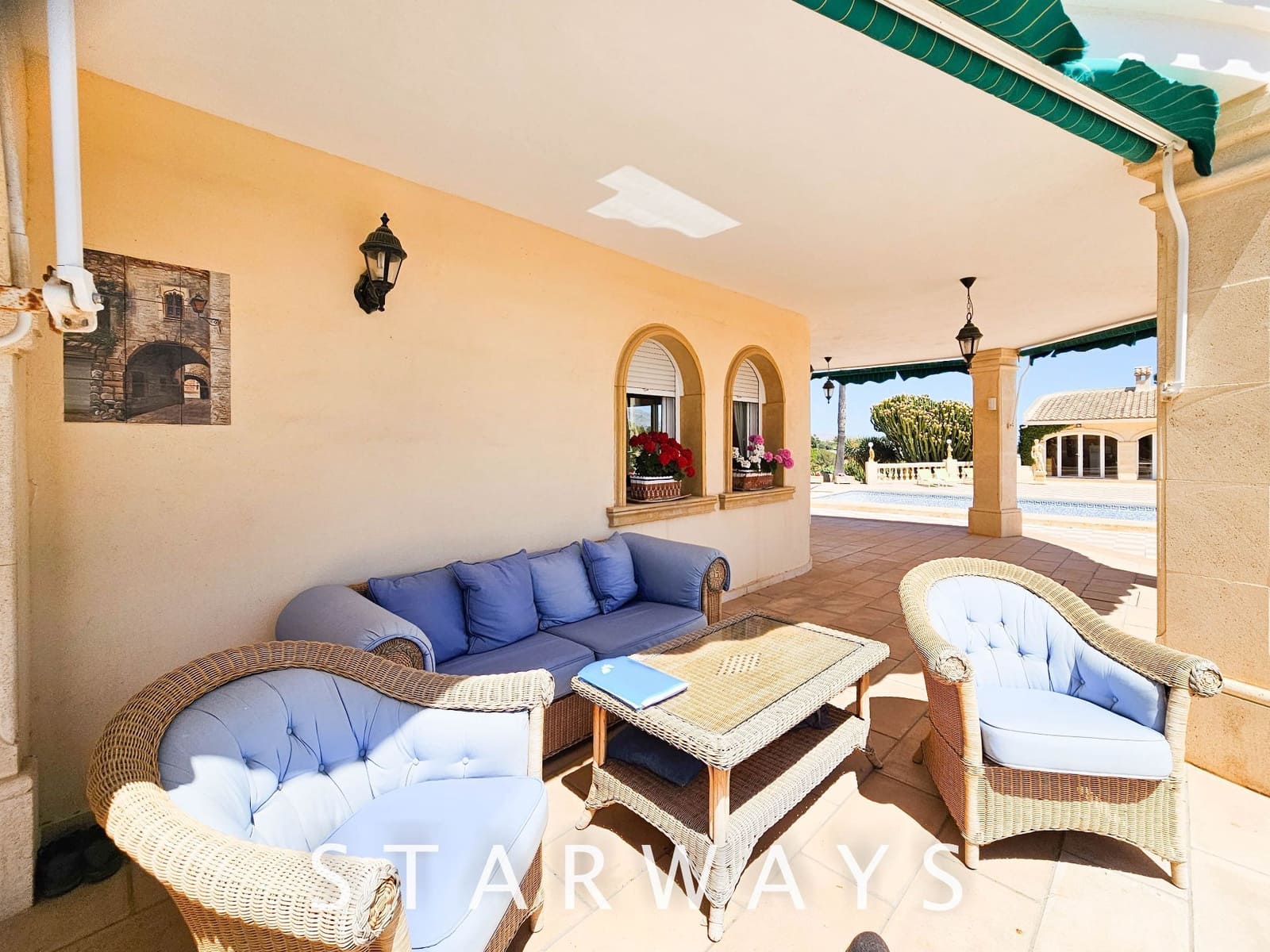 8 Zimmer Villa zu verkaufen in Alfaz del Pi / L'Alfas del Pi mit Pool Garage - 1.750.000 € (Ref: 8288970)