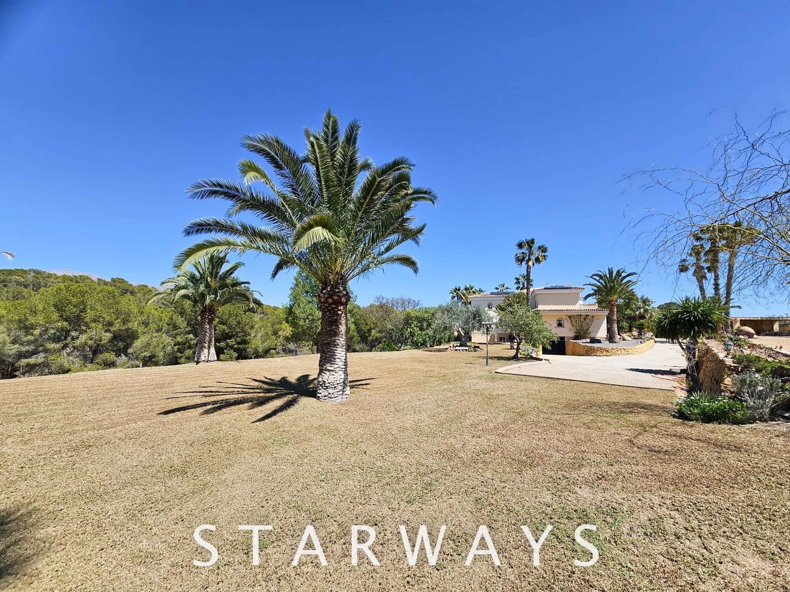 8 Zimmer Villa zu verkaufen in Alfaz del Pi / L'Alfas del Pi mit Pool Garage - 1.750.000 € (Ref: 8288970)