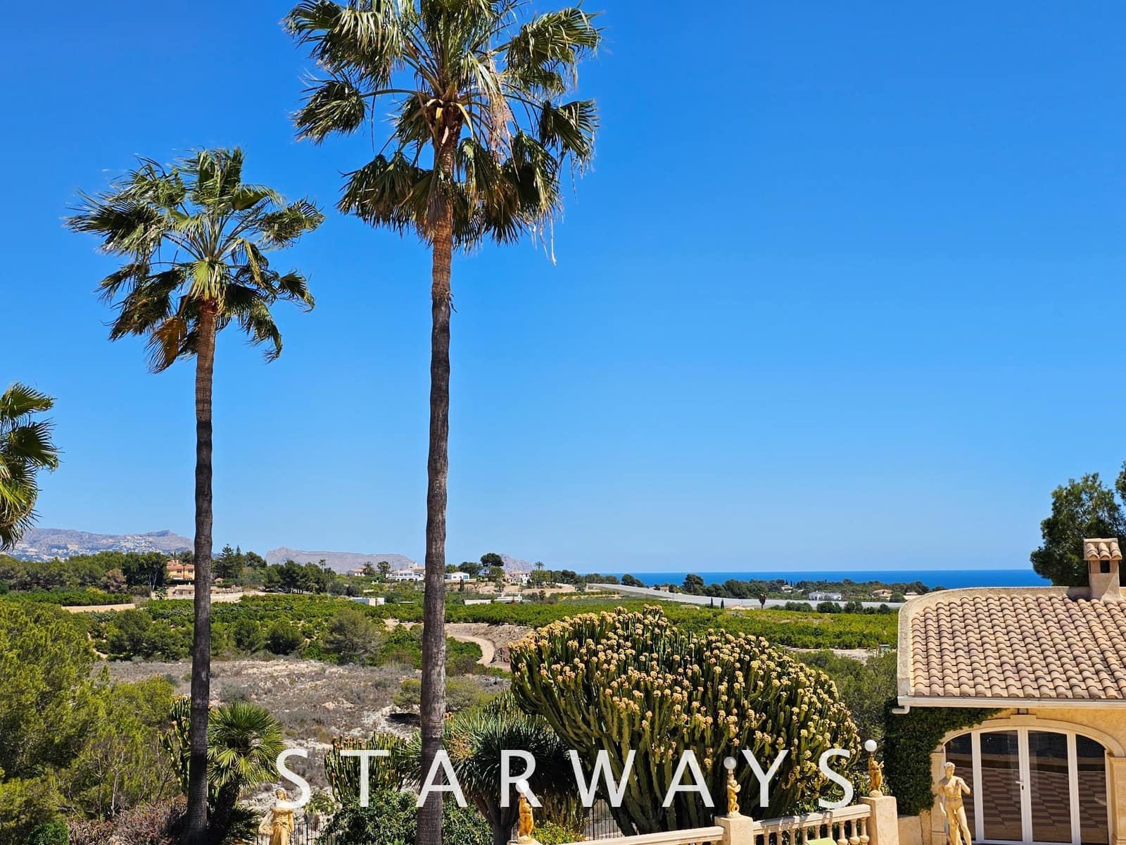 8 Zimmer Villa zu verkaufen in Alfaz del Pi / L'Alfas del Pi mit Pool Garage - 1.750.000 € (Ref: 8288970)