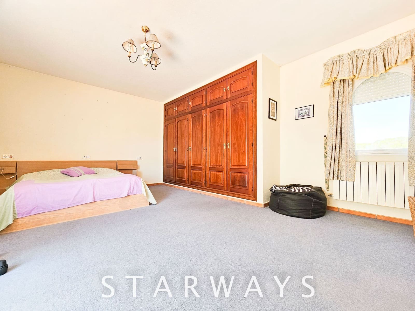 8 Zimmer Villa zu verkaufen in Alfaz del Pi / L'Alfas del Pi mit Pool Garage - 1.750.000 € (Ref: 8288970)