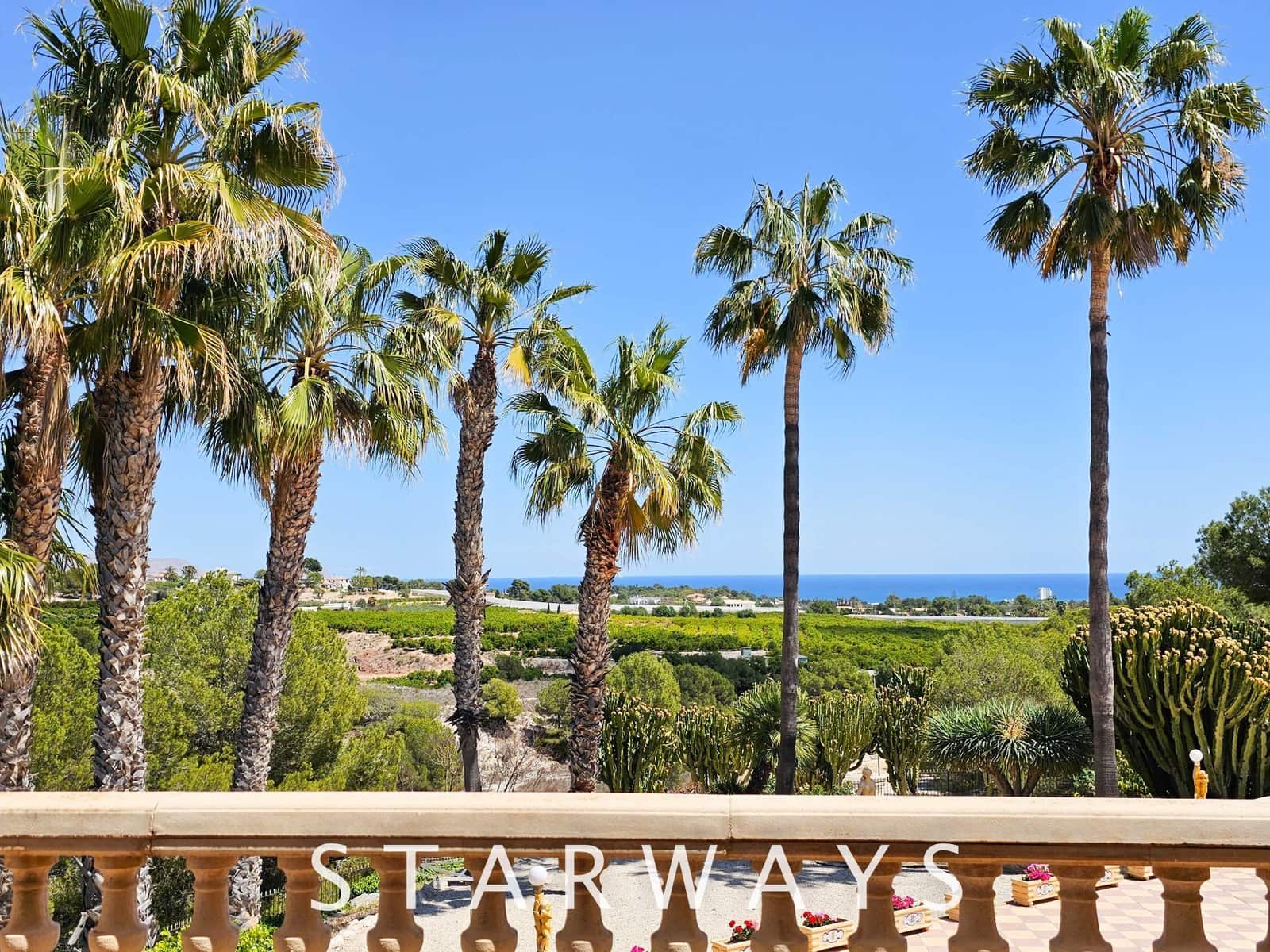 8 Zimmer Villa zu verkaufen in Alfaz del Pi / L'Alfas del Pi mit Pool Garage - 1.750.000 € (Ref: 8288970)