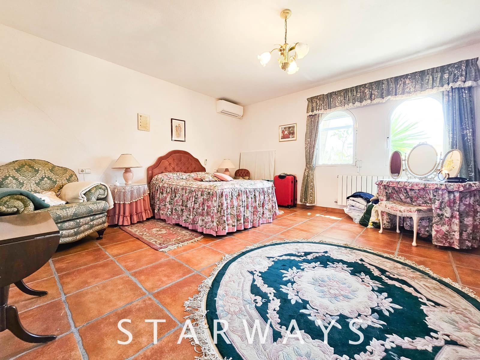 8 Zimmer Villa zu verkaufen in Alfaz del Pi / L'Alfas del Pi mit Pool Garage - 1.750.000 € (Ref: 8288970)