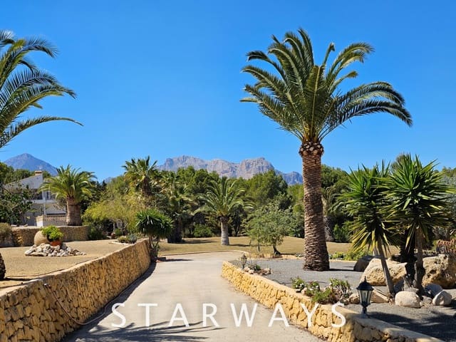 Chalet de 8 habitaciones en Alfaz del Pi / L'Alfàs del Pi en venta con piscina garaje - 1.750.000 € (Ref: 8288970)