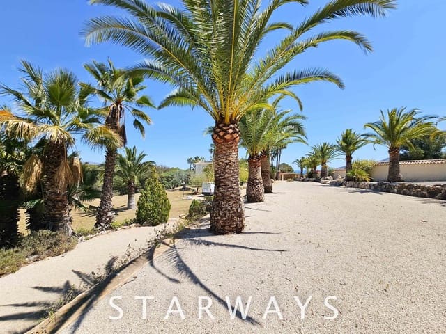 Chalet de 8 habitaciones en Alfaz del Pi / L'Alfàs del Pi en venta con piscina garaje - 1.750.000 € (Ref: 8288970)