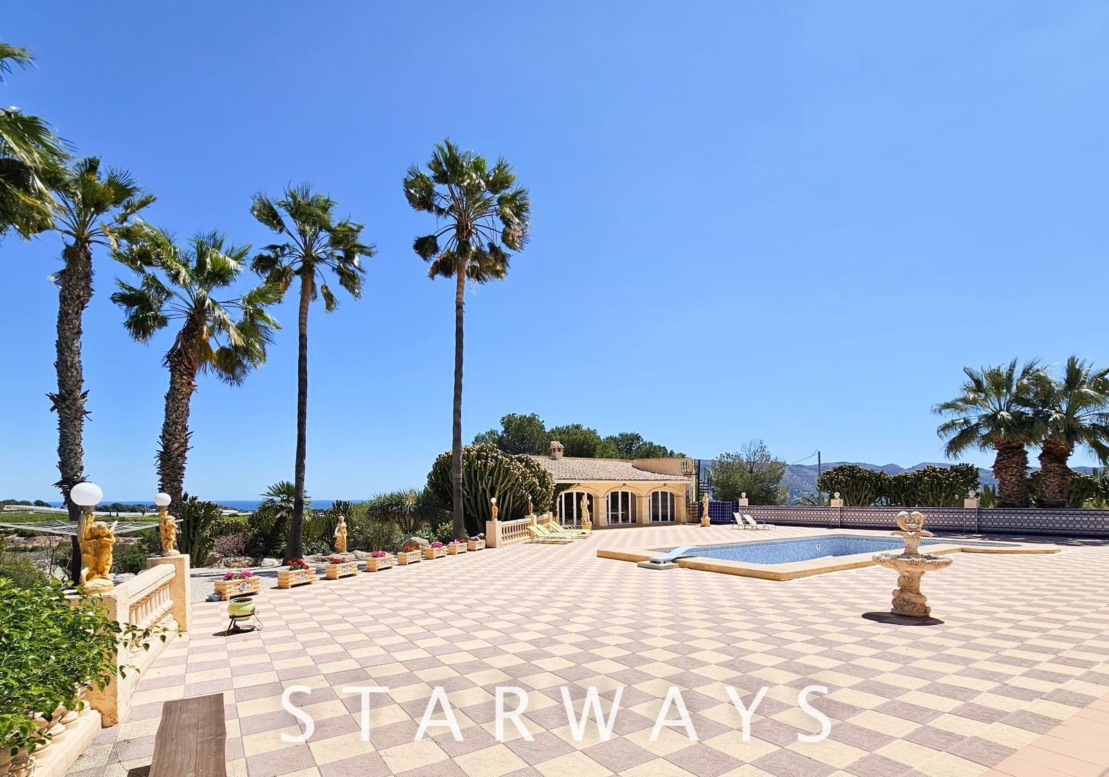 8 Zimmer Villa zu verkaufen in Alfaz del Pi / L'Alfas del Pi mit Pool Garage - 1.750.000 € (Ref: 8288970)