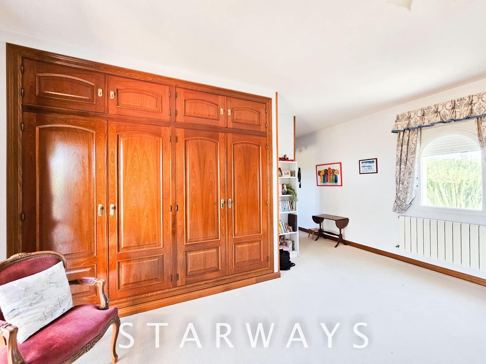 8 Zimmer Villa zu verkaufen in Alfaz del Pi / L'Alfas del Pi mit Pool Garage - 1.750.000 € (Ref: 8288970)