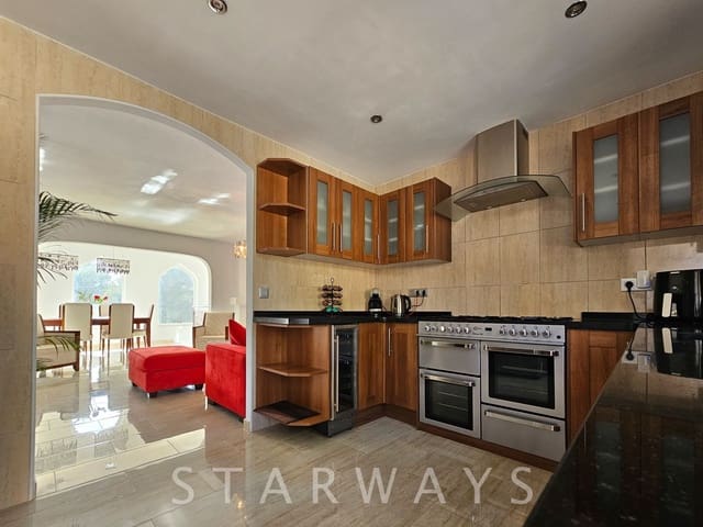 3 Zimmer Villa zu verkaufen in Alfaz del Pi / L'Alfàs del Pi mit Pool Garage - 795.000 € (Ref: 8324450)