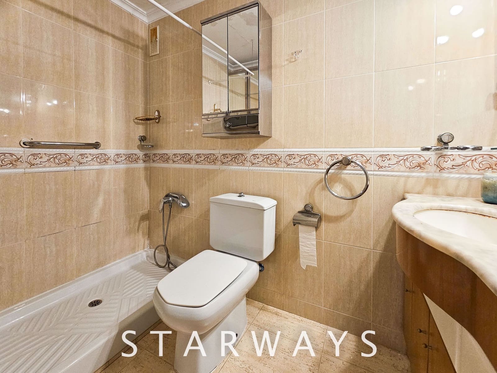 3 bedroom Apartment for sale in Benidorm with garage - € 299,000 (Ref: 8697826)