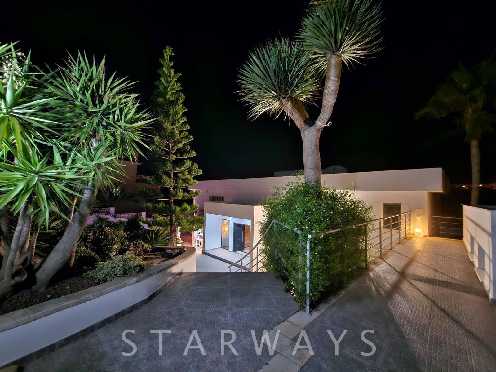 Chalet de 4 habitaciones en Altea en venta con piscina garaje - 1.200.000 € (Ref: 8842862)