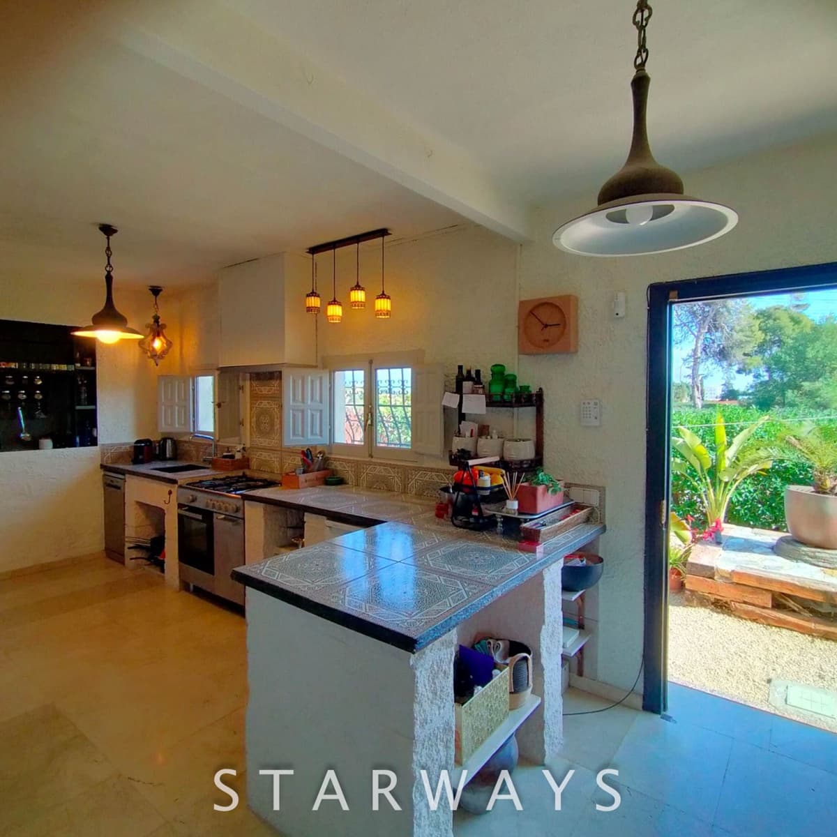 7 Zimmer Villa zu verkaufen in Altea mit Pool Garage - 765.000 € (Ref: 8912632)