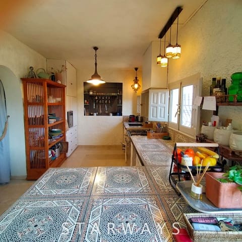 7 Zimmer Villa zu verkaufen in Altea mit Pool Garage - 765.000 € (Ref: 8912632)