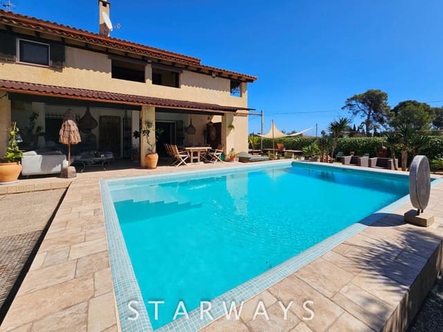 7 Zimmer Villa zu verkaufen in Altea mit Pool Garage - 765.000 € (Ref: 8912632)