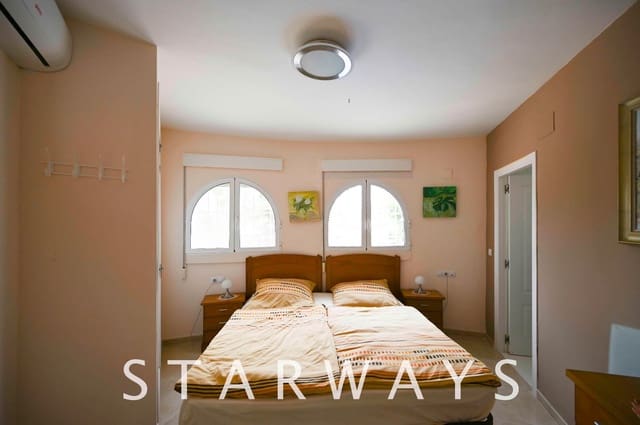 3 soveværelse Villa til salg i La Villajoyosa / Vila Joiosa med swimmingpool garage - € 649.000 (Ref: 9031488)