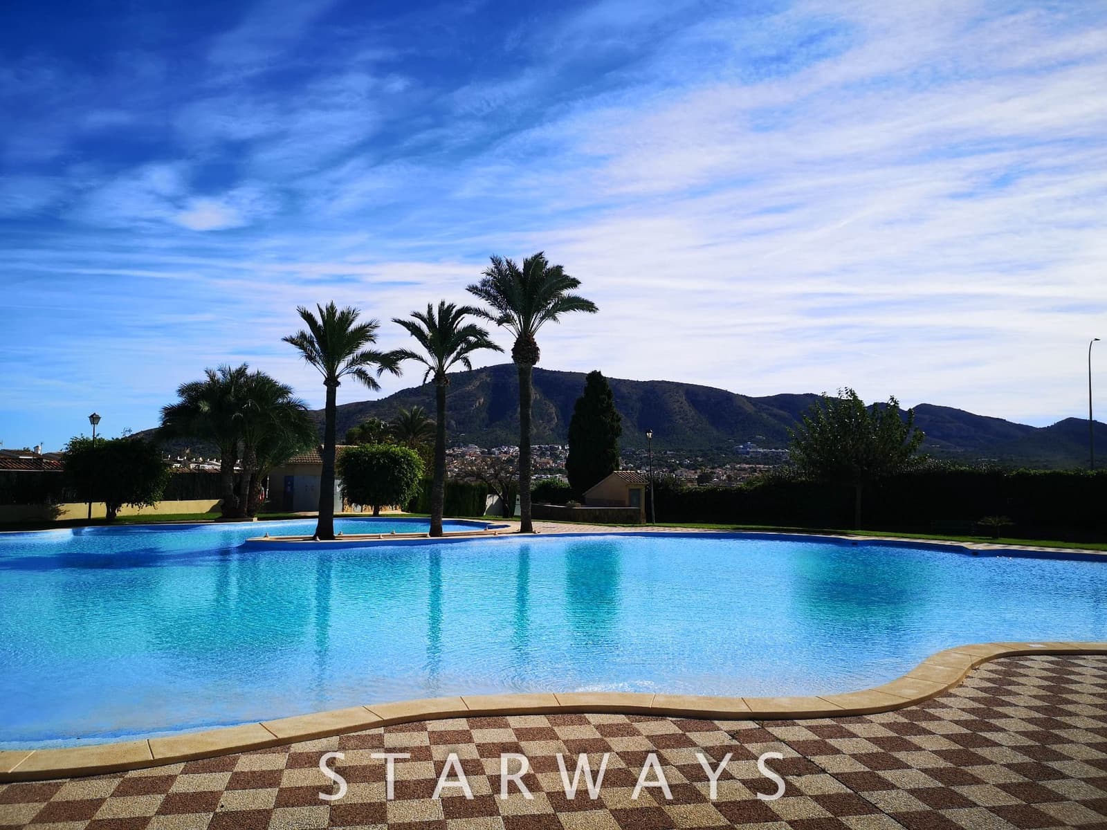 3 sovrum Semi-fristående Villa till salu i Alfaz del Pi / L'Alfas del Pi med pool garage - 375 000 € (Ref: 9037678)