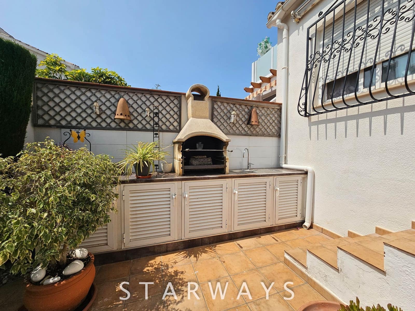 3 sovrum Semi-fristående Villa till salu i Alfaz del Pi / L'Alfas del Pi med pool garage - 375 000 € (Ref: 9037678)