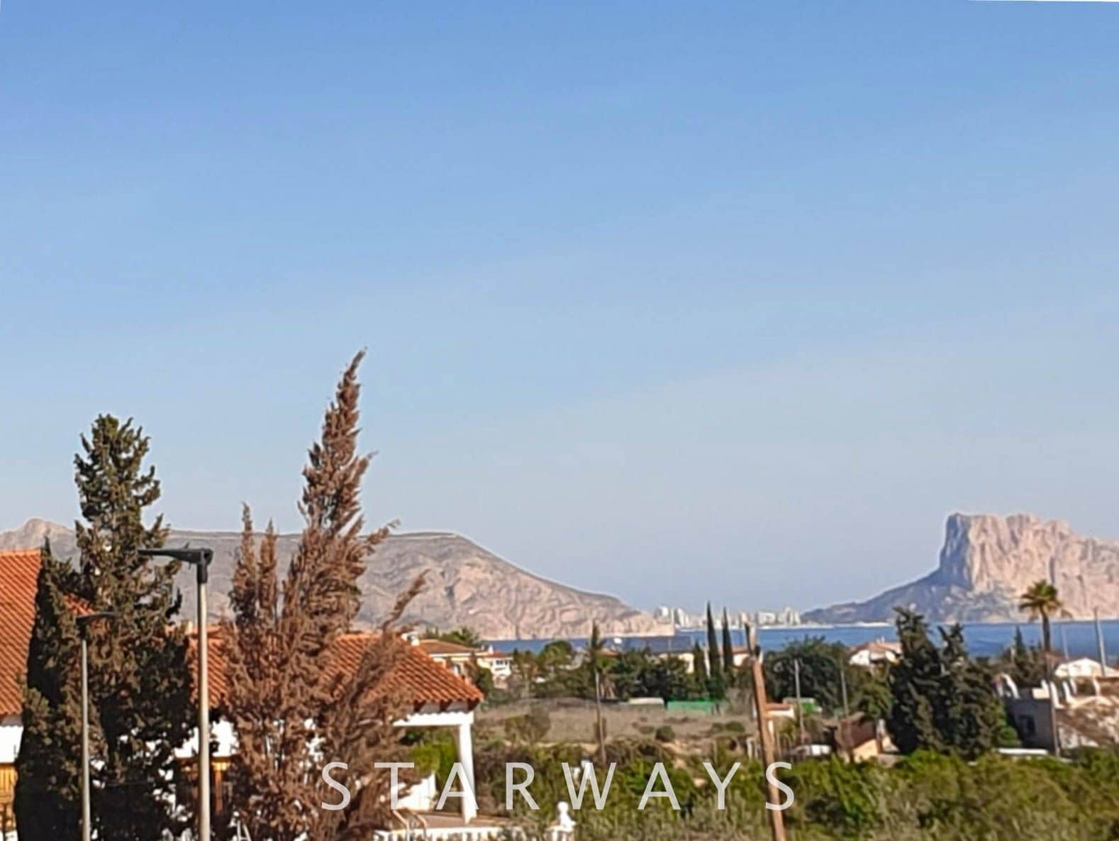 3 sovrum Semi-fristående Villa till salu i Alfaz del Pi / L'Alfas del Pi med pool garage - 375 000 € (Ref: 9037678)