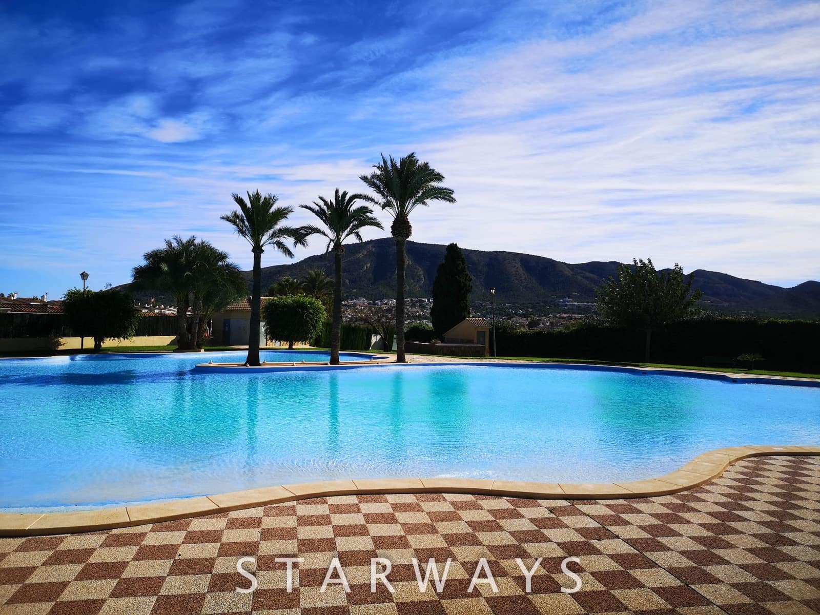 3 sovrum Semi-fristående Villa till salu i Alfaz del Pi / L'Alfas del Pi med pool garage - 375 000 € (Ref: 9037678)