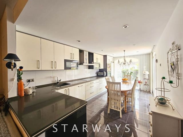 3 Zimmer Doppelhaus zu verkaufen in Alfaz del Pi / L'Alfàs del Pi mit Pool Garage - 375.000 € (Ref: 9037678)