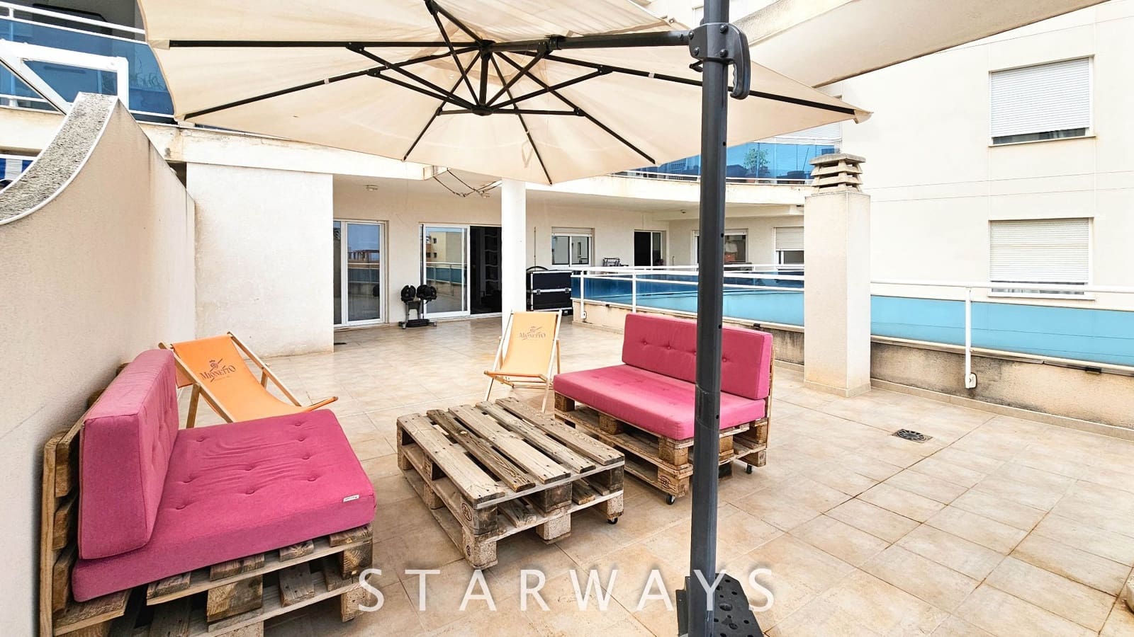 3 makuuhuone Kattohuoneisto myytävänä paikassa La Villajoyosa / Vila Joiosa mukana uima-altaan 
autotalli - 550 000 € (Ref: 9068523)