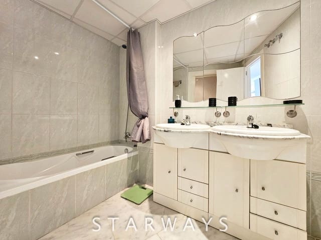 3 makuuhuone Kattohuoneisto myytävänä paikassa La Villajoyosa / Vila Joiosa mukana uima-altaan 
autotalli - 550 000 € (Ref: 9068523)