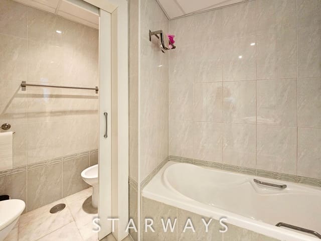 3 makuuhuone Kattohuoneisto myytävänä paikassa La Villajoyosa / Vila Joiosa mukana uima-altaan 
autotalli - 550 000 € (Ref: 9068523)