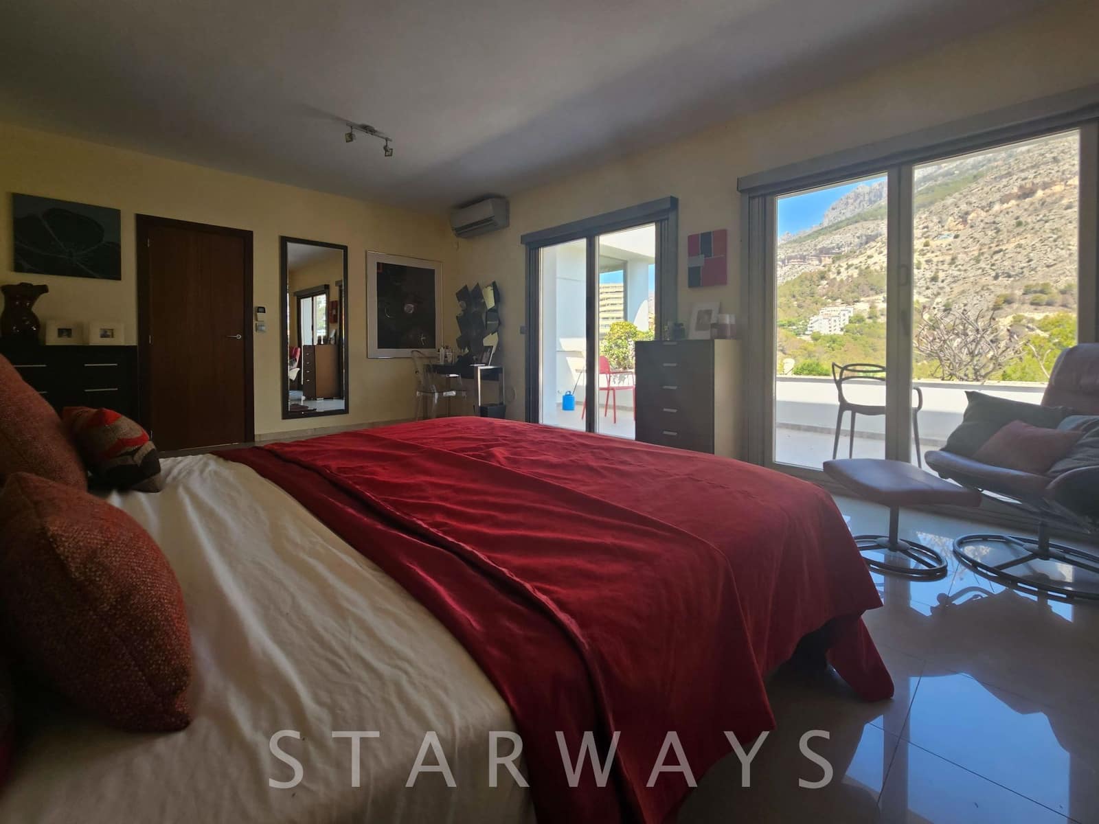 4 Zimmer Villa zu verkaufen in Altea mit Pool Garage - 1.200.000 € (Ref: 9130266)