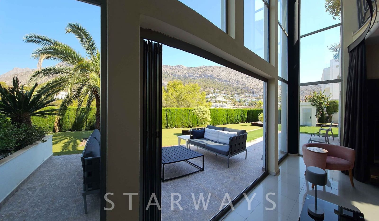 4 Zimmer Villa zu verkaufen in Altea mit Pool Garage - 1.200.000 € (Ref: 9130266)