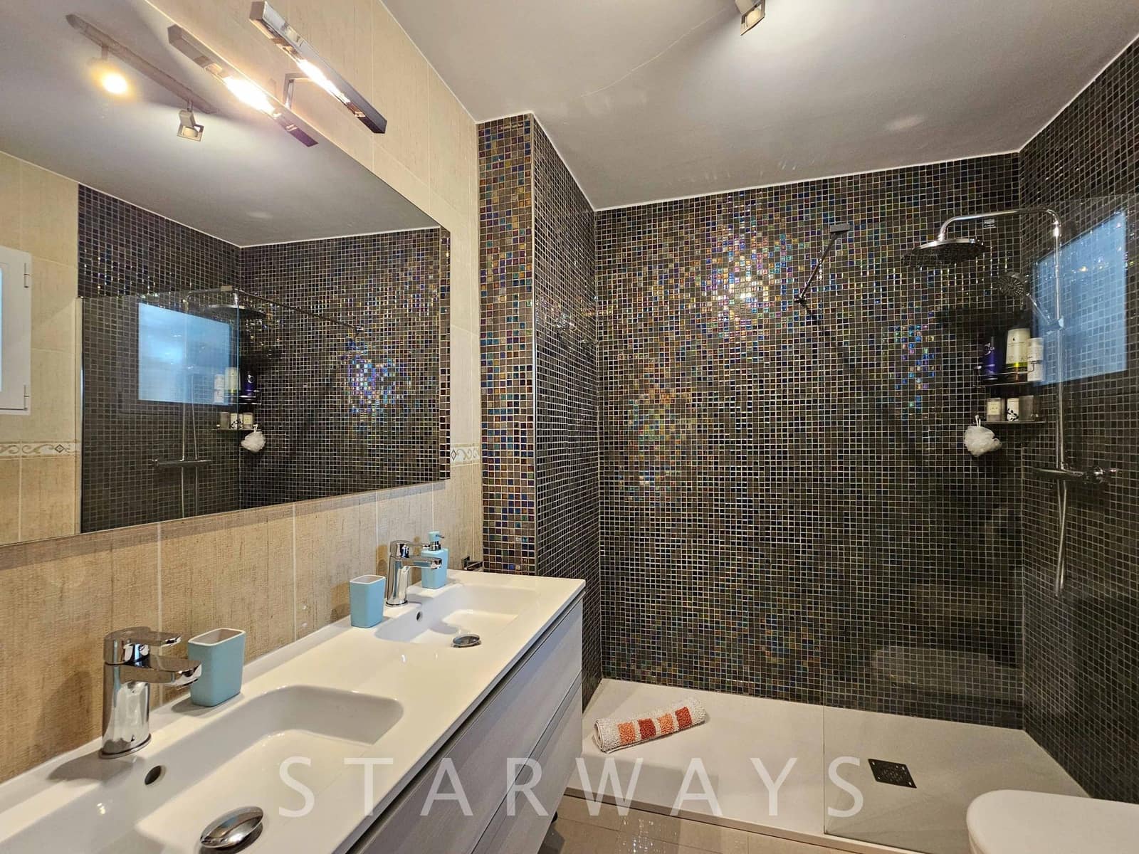 4 Zimmer Villa zu verkaufen in Altea mit Pool Garage - 1.200.000 € (Ref: 9130266)