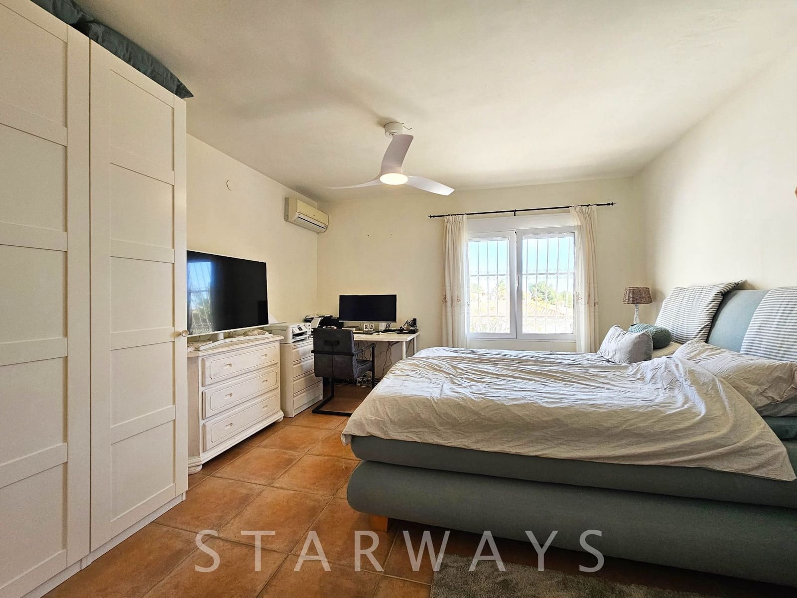 8 bedroom Villa for sale in La Nucia with pool garage - € 595,000 (Ref: 9130267)