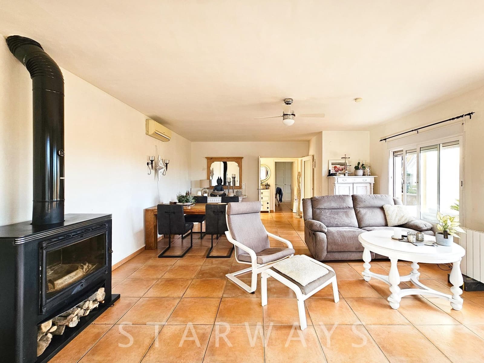 8 bedroom Villa for sale in La Nucia with pool garage - € 595,000 (Ref: 9130267)