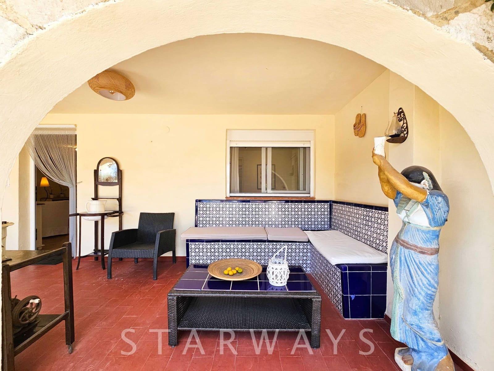 8 bedroom Villa for sale in La Nucia with pool garage - € 595,000 (Ref: 9130267)