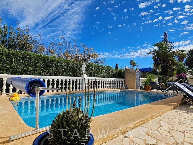 8 bedroom Villa for sale in La Nucia with pool garage - € 595,000 (Ref: 9130267)