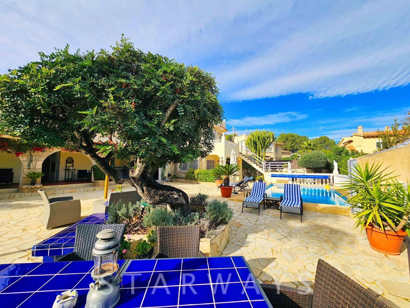 8 bedroom Villa for sale in La Nucia with pool garage - € 595,000 (Ref: 9130267)