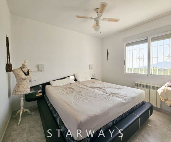 Chalet de 7 habitaciones en Alfaz del Pi / L'Alfàs del Pi en venta con piscina garaje - 462.000 € (Ref: 9169322)