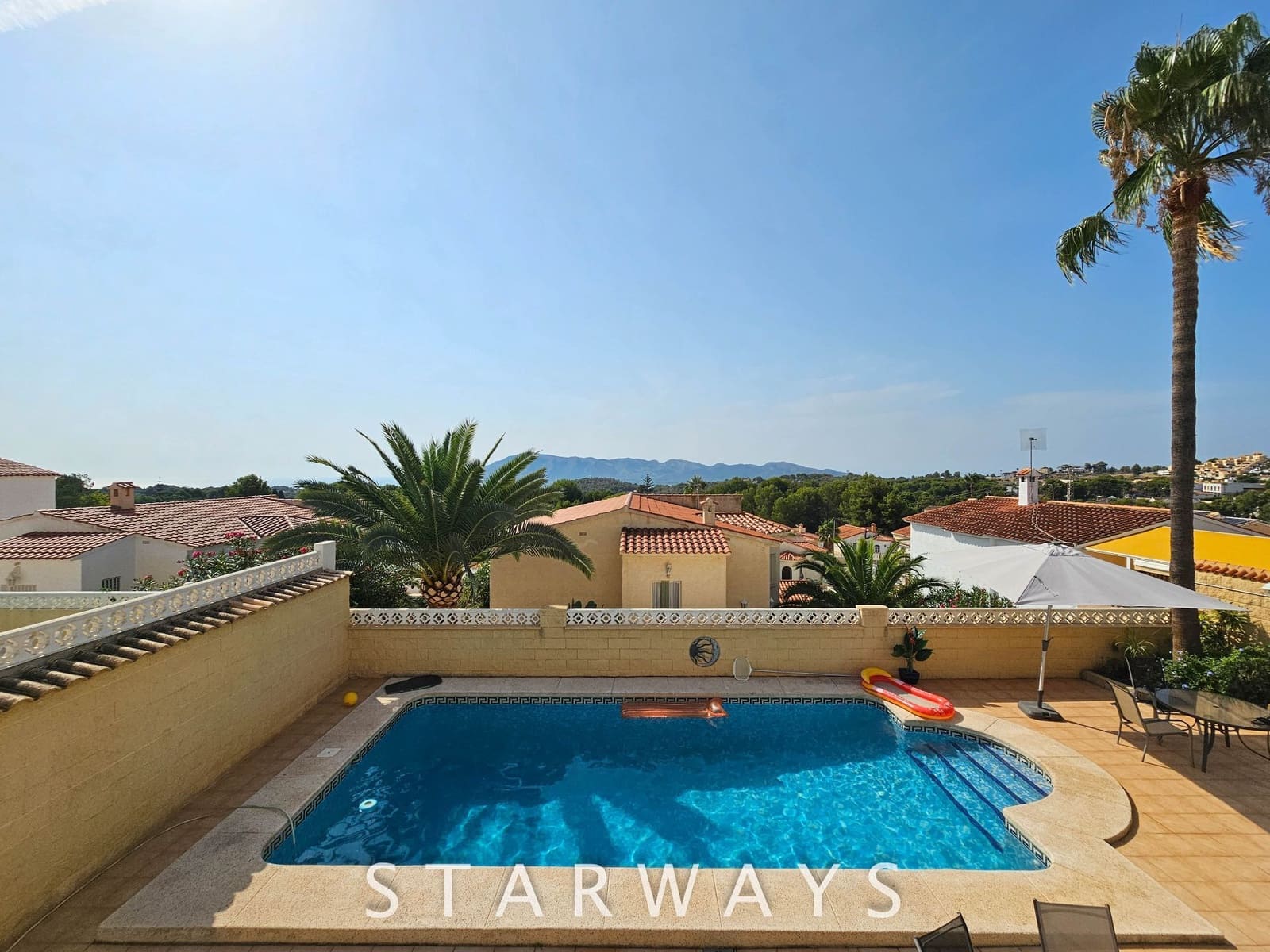 7 Zimmer Villa zu verkaufen in Alfaz del Pi / L'Alfas del Pi mit Pool Garage - 462.000 € (Ref: 9169322)