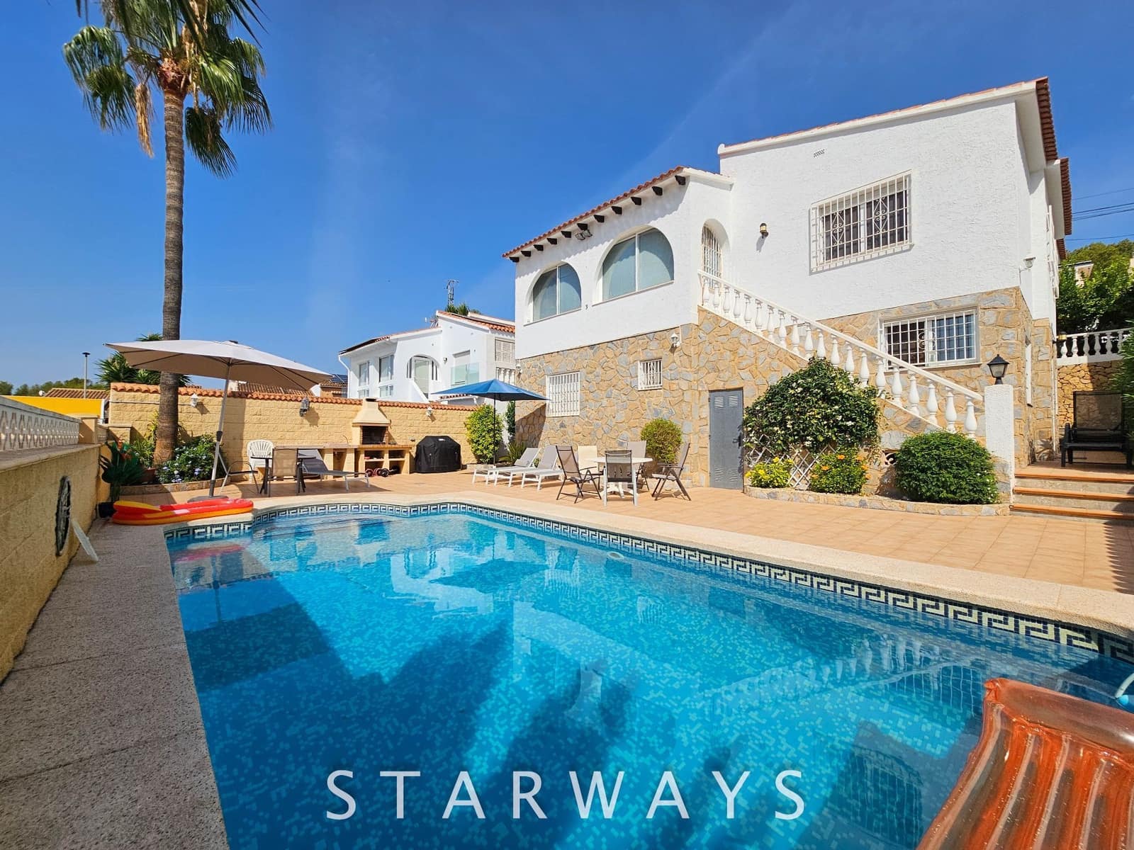 7 Zimmer Villa zu verkaufen in Alfaz del Pi / L'Alfas del Pi mit Pool Garage - 462.000 € (Ref: 9169322)