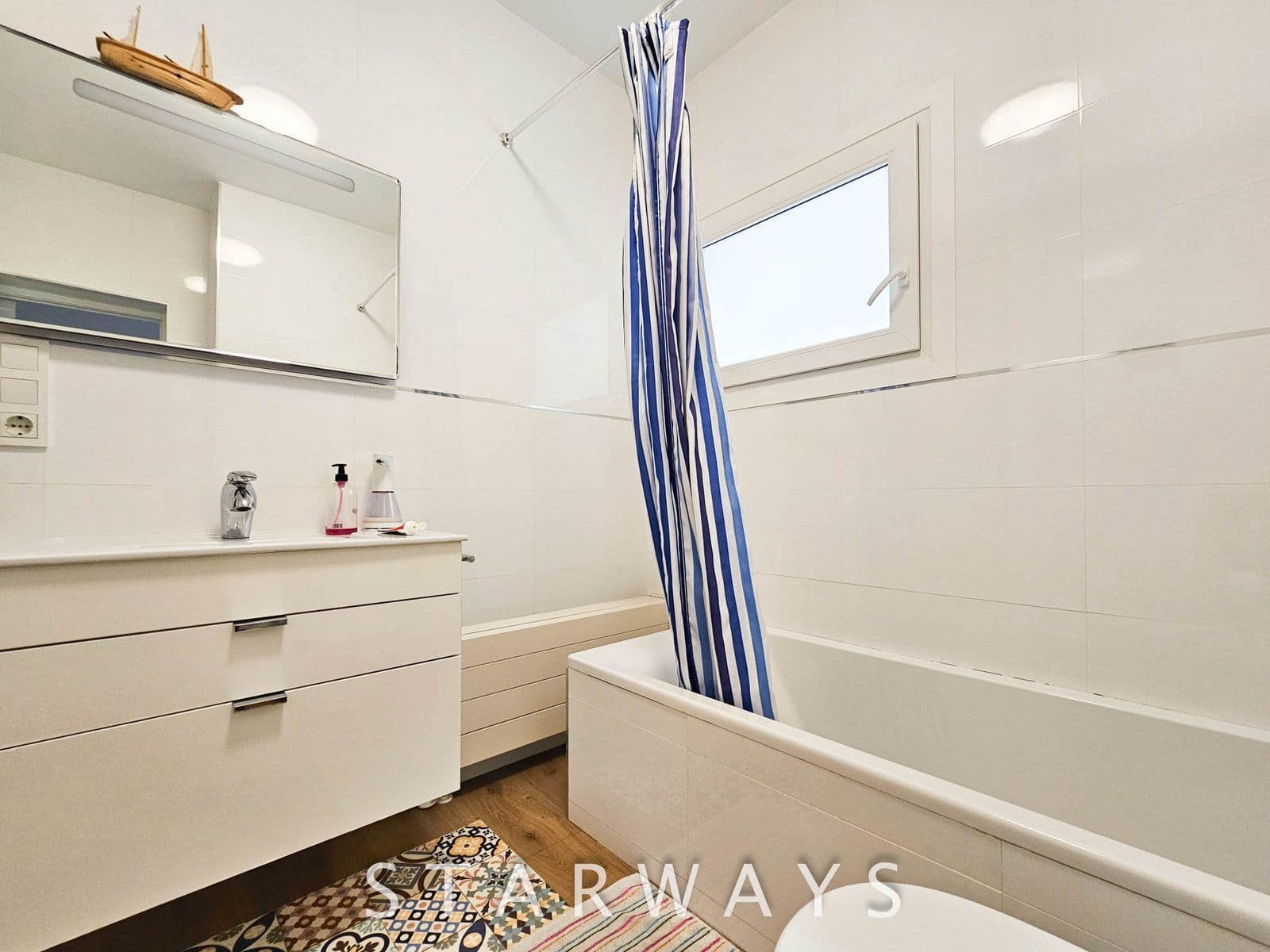 5 Zimmer Villa zu verkaufen in Alfaz del Pi / L'Alfas del Pi mit Pool Garage - 1.600.000 € (Ref: 9178036)