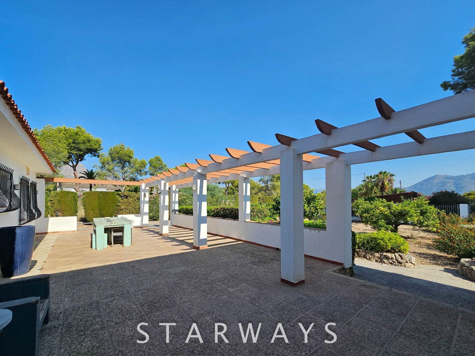 5 Zimmer Villa zu verkaufen in Alfaz del Pi / L'Alfas del Pi mit Pool Garage - 1.600.000 € (Ref: 9178036)