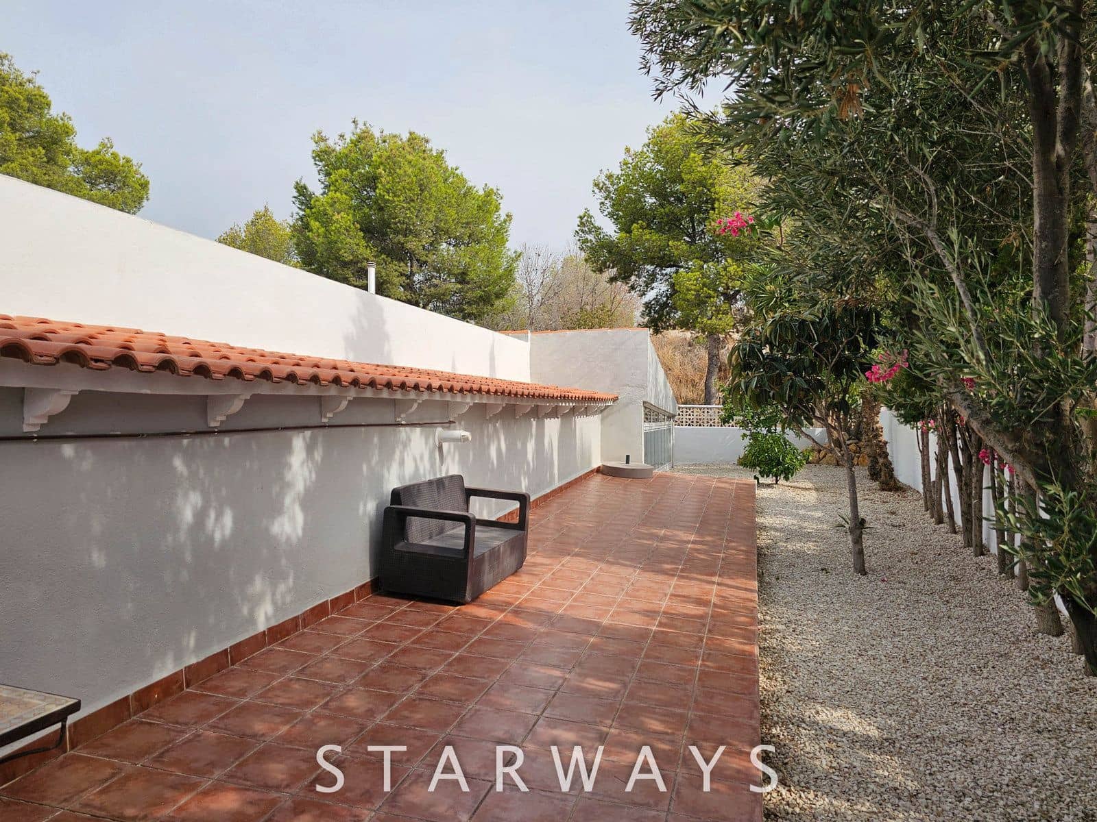 Chalet de 3 habitaciones en La Nucia en venta con piscina garaje - 495.000 € (Ref: 9192066)