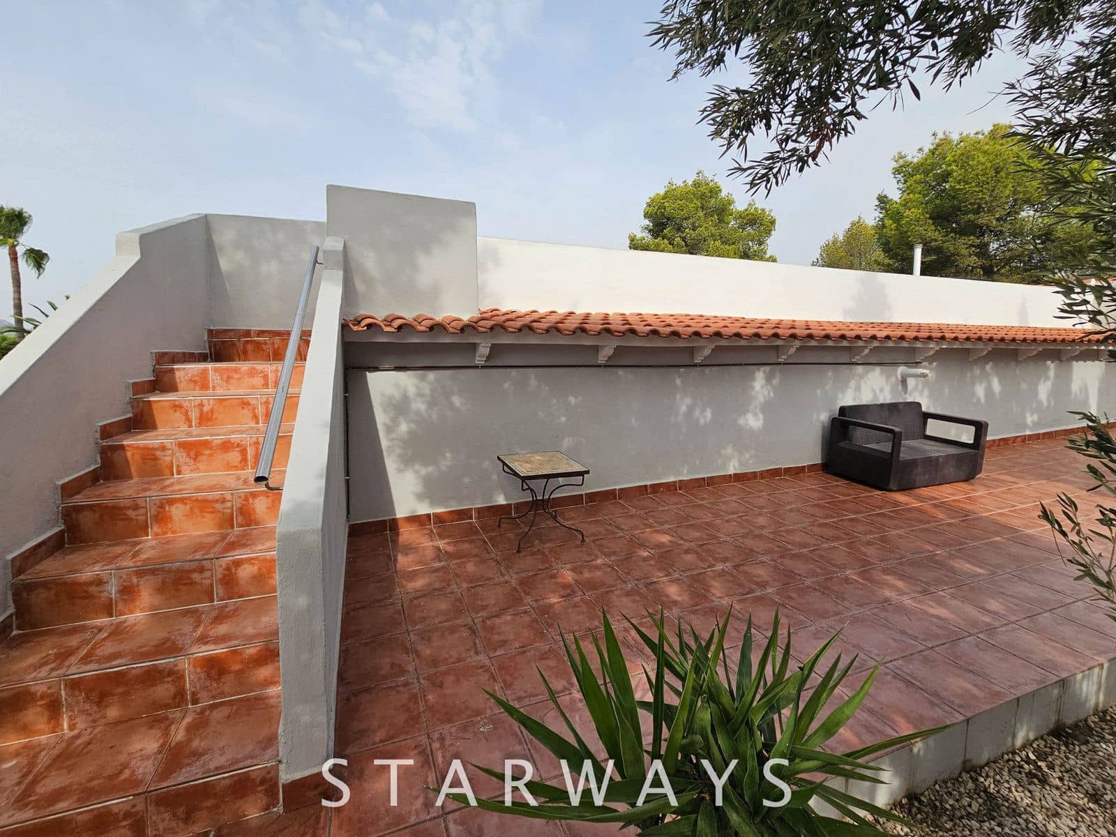 Chalet de 3 habitaciones en La Nucia en venta con piscina garaje - 495.000 € (Ref: 9192066)