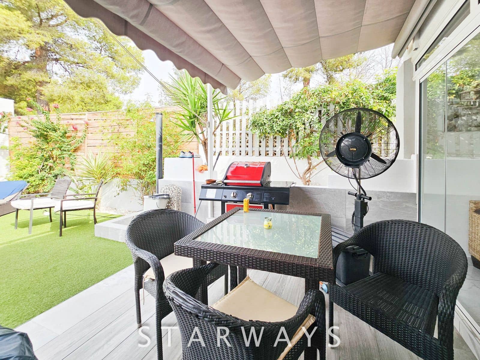 Chalet de 3 habitaciones en La Nucia en venta con piscina garaje - 495.000 € (Ref: 9192066)