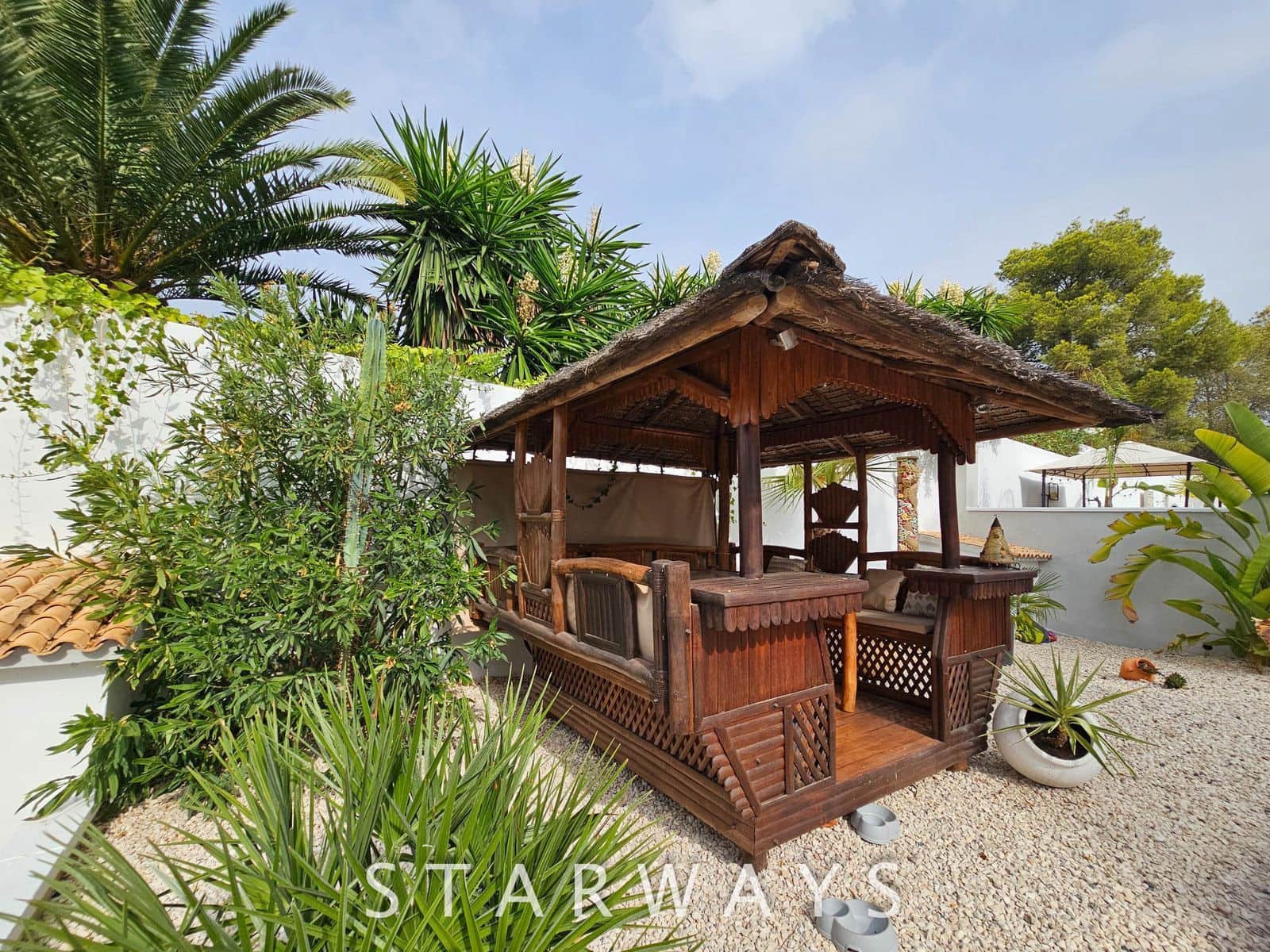 Chalet de 3 habitaciones en La Nucia en venta con piscina garaje - 495.000 € (Ref: 9192066)