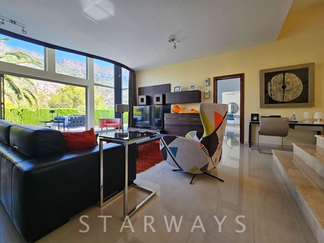 Chalet de 4 habitaciones en Altea en venta con piscina garaje - 1.200.000 € (Ref: 9198793)