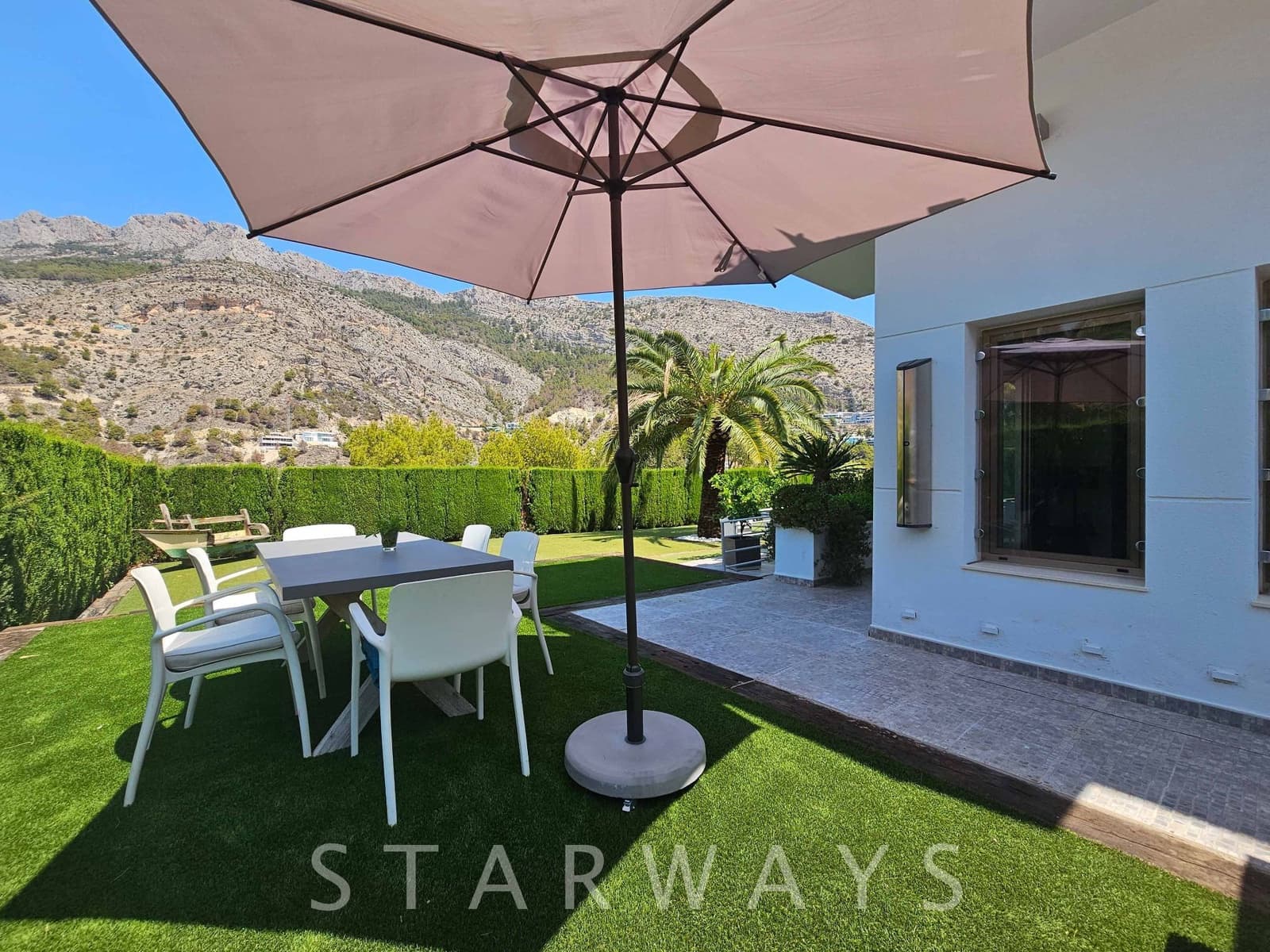 Chalet de 4 habitaciones en Altea en venta con piscina garaje - 1.200.000 € (Ref: 9198793)